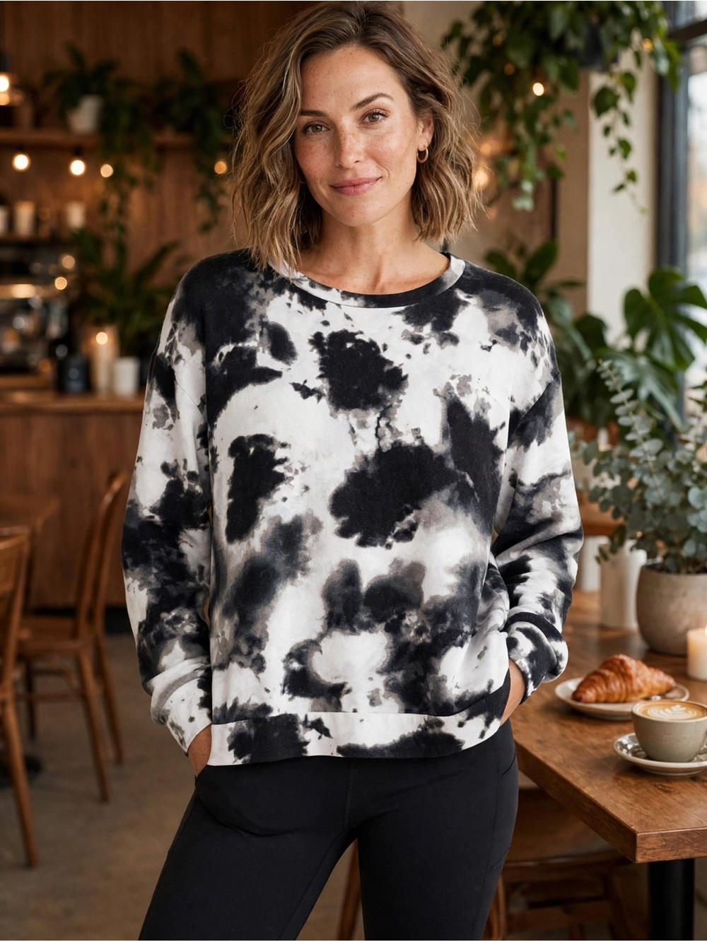Sanctuary Black & White Tie-Dye Crewneck Sweatshirt